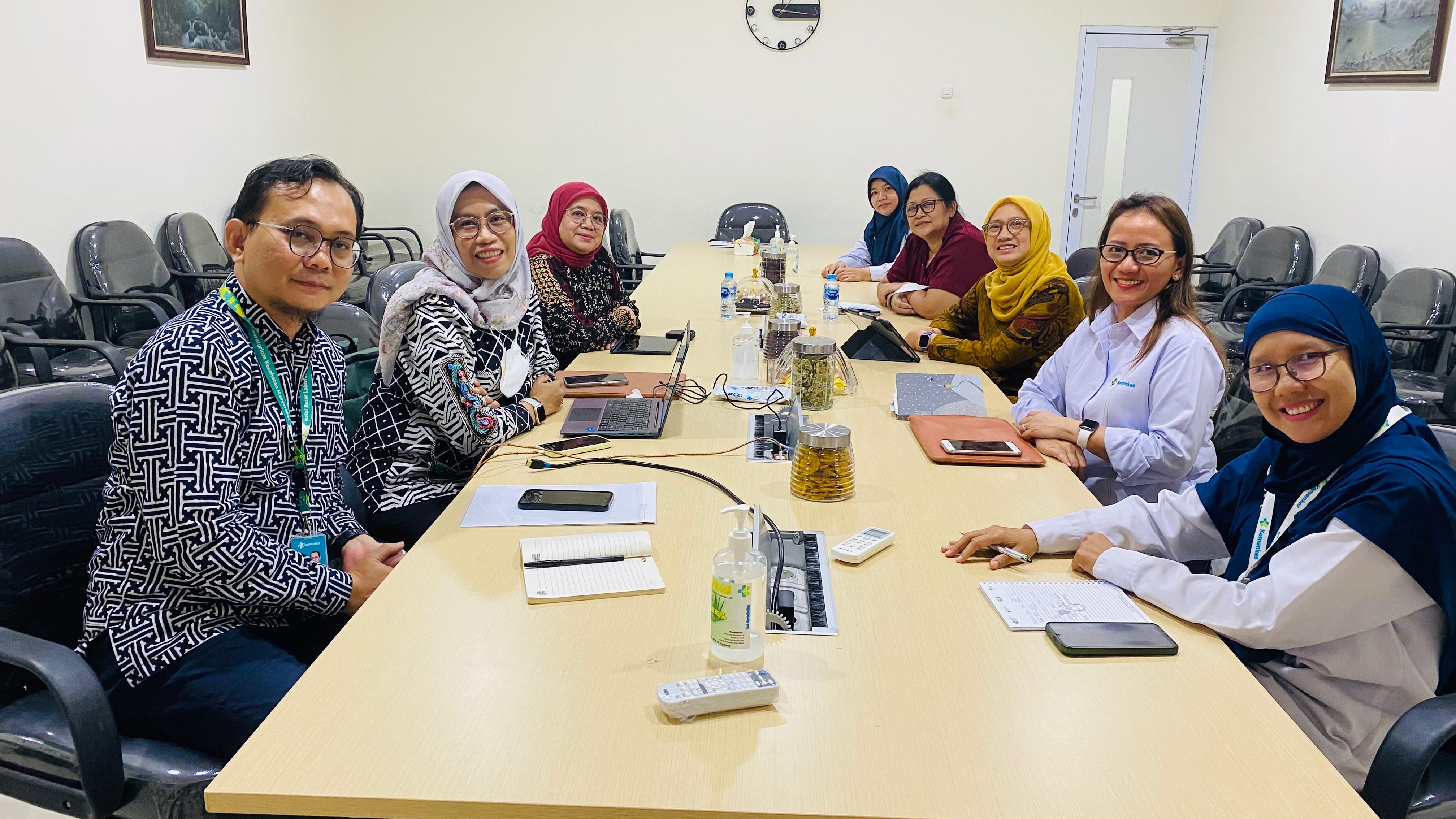Tinjauan Pengelolaan Laboratorium dalam rangka Penyusunan Juknis Biosafety Biosecurity Labkesmas