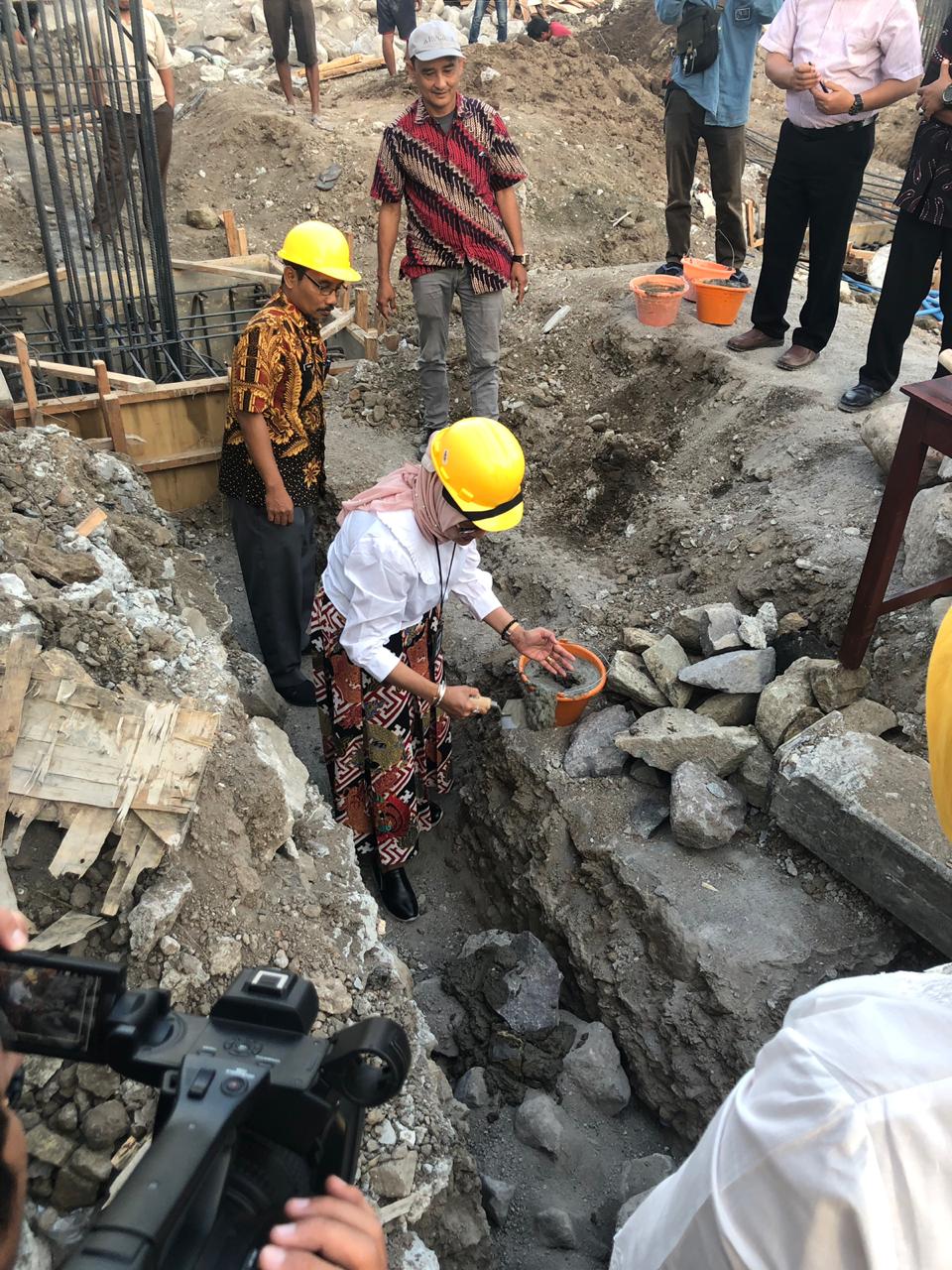 Peletakan Batu Pertama Pembangunan Gedung Pelayanan Dan Area Parkir BBTKLPP Yogyakarta