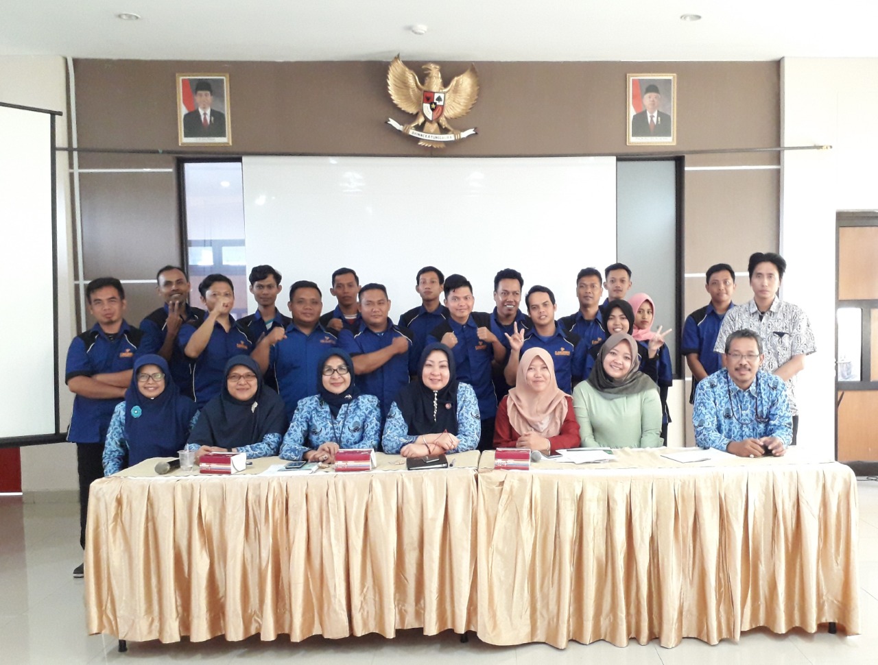 Konsolidasi Tenaga Cleaning Servise dalam Rangka Peningkatan Kebersihan dan Keindahan di BBTKLPP Yogyakarta